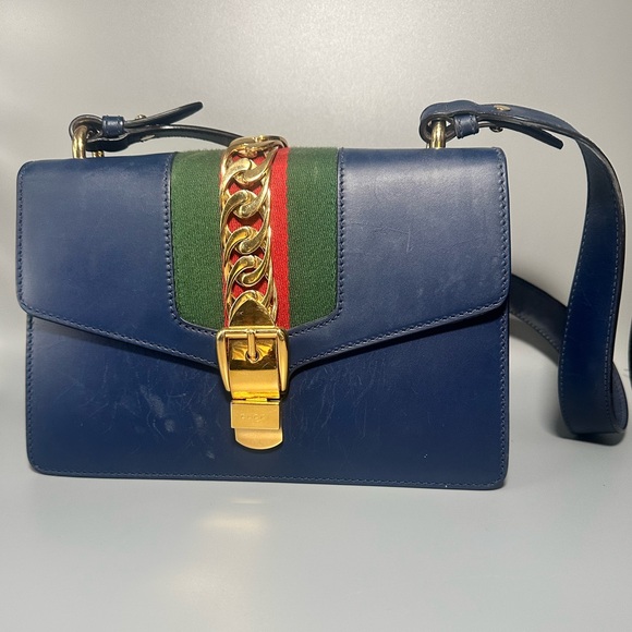 AUTHENTIC Gucci Sylvie Bag - Picture 1 of 8